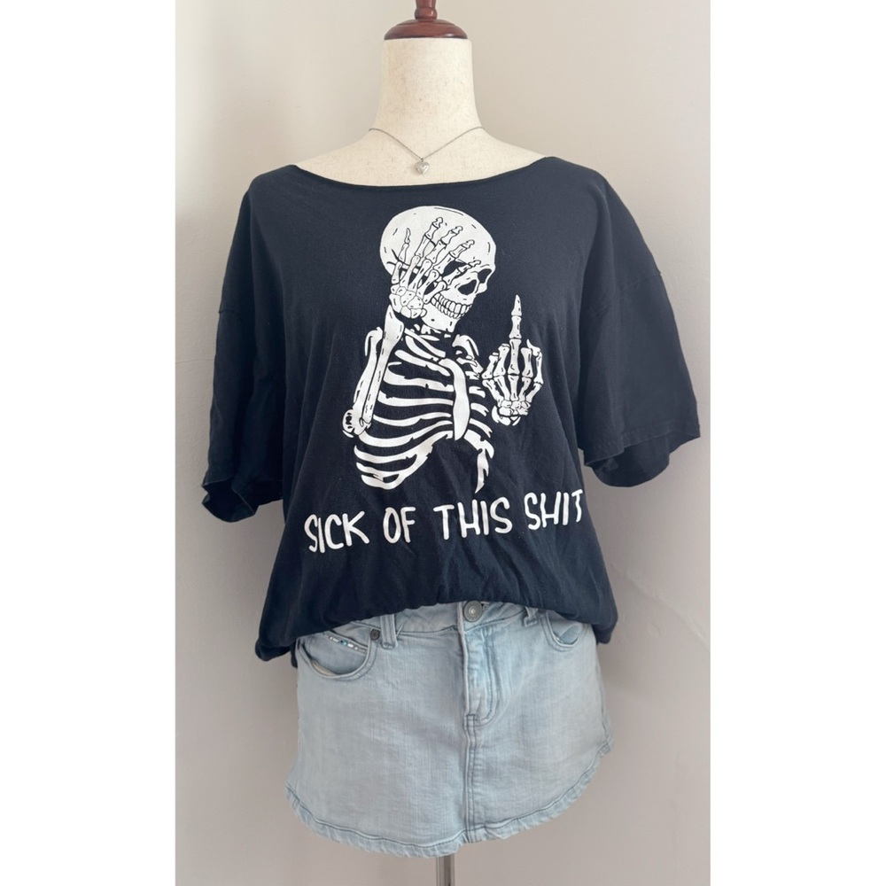 Spencers Skull Black Distressed Tee Shirt
